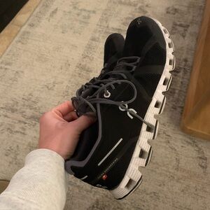 On Running women’s Black Running Shoes